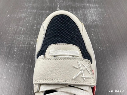 TR  FZ8117-101 Unique University Jack Jordan Scott Red Jumpman 51 Travis 0824